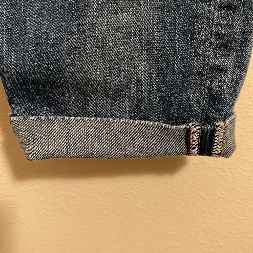 Distressed Jeans - Picture 4 of 10
